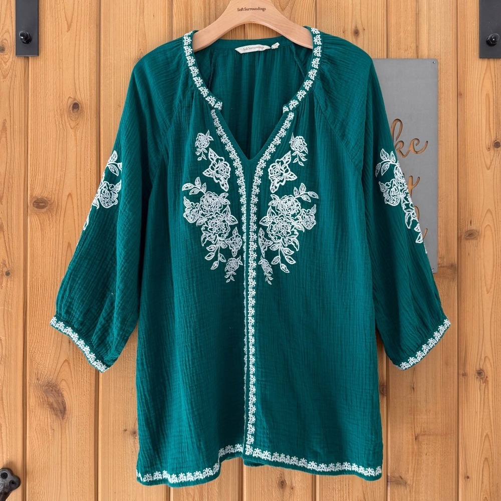 Soft Surroundings Floral Embroidered 3/4 Sleeve Gauze Top in Green Size XLPetite